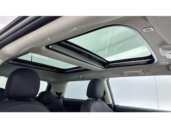 MINI Hatchback 1.5 Cooper Classic 3dr Auto [Comfort/Nav Pack] Petrol Hatchback