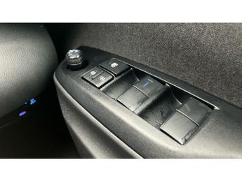 Toyota Yaris 1.5 Hybrid Design 5dr CVT Hybrid Hatchback