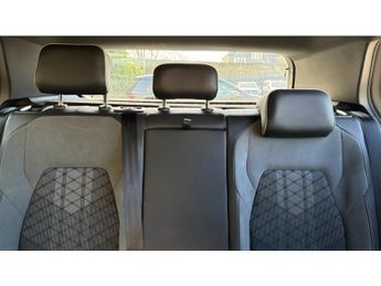 Volkswagen Golf 1.5 eTSI 150 R-Line 5dr DSG Petrol Hatchback