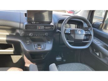 Vauxhall Combo Life 100kW Design XL 52kWh 5dr Auto [7 Seat] Electric Estate