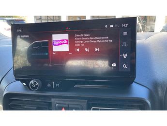 Vauxhall Combo Life 100kW Design XL 52kWh 5dr Auto [7 Seat] Electric Estate