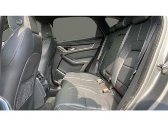 Jaguar F-Pace 2.0 D200 R-Dynamic Black 5dr Auto AWD Diesel Estate