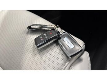 Jaguar E-Pace 2.0 D200 R-Dynamic HSE Black 5dr Auto Diesel Estate