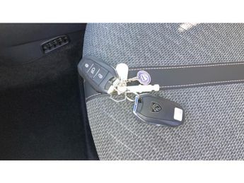 Peugeot 208 1.2 Hybrid 100 Allure 5dr e-DSC6 Petrol Hatchback