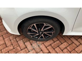 Toyota Yaris 1.5 Hybrid Design 5dr CVT Hybrid Hatchback