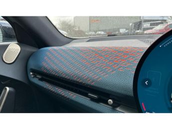 MINI Aceman 135kW E Classic 43kWh 5dr Auto Electric Hatchback