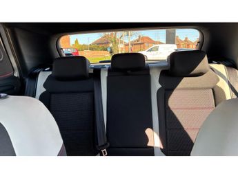 Volkswagen T-Roc 2.0 TDI SEL 5dr DSG Diesel Hatchback
