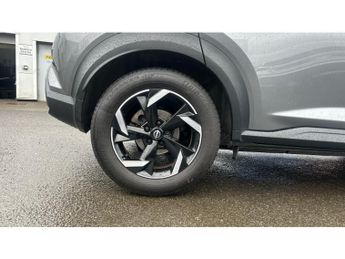 Nissan Juke 1.0 DiG-T 114 N-Connecta 5dr DCT Petrol Hatchback