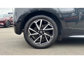 Toyota Yaris 1.5 Hybrid Design 5dr CVT Hybrid Hatchback