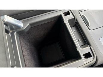 Land Rover Discovery 3.0 D300 R-Dynamic HSE 5dr Auto Diesel Station Wagon