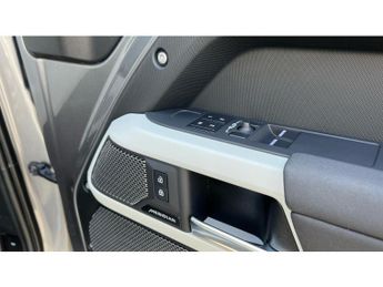 Land Rover Defender 3.0 D250 X-Dynamic SE 90 3dr Auto Diesel Estate