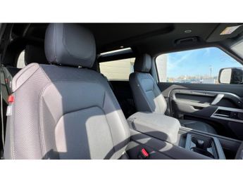 Land Rover Defender 3.0 D250 X-Dynamic SE 90 3dr Auto Diesel Estate