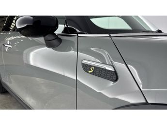 MINI Hatchback 135kW Cooper S Level 2 33kWh 3dr Auto Electric Hatchback
