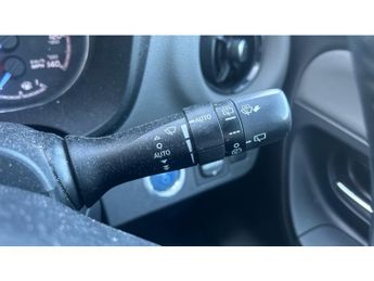 Toyota Yaris 1.5 Hybrid Icon Tech 5dr CVT Hybrid Hatchback