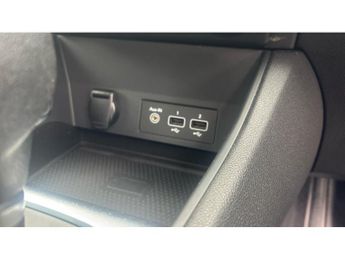 Renault Captur 1.6 E-TECH Hybrid 145 Iconic Edition 5dr Auto Hybrid Hatchback