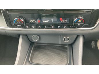 Nissan Qashqai 1.3 DiG-T MH 158 Acenta Premium 5dr Xtronic Petrol Hatchback