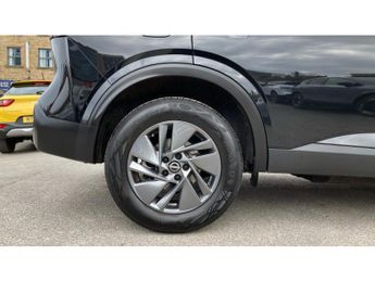 Nissan Qashqai 1.3 DiG-T MH 158 Acenta Premium 5dr Xtronic Petrol Hatchback