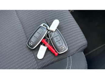 Nissan Qashqai 1.3 DiG-T MH 158 Acenta Premium 5dr Xtronic Petrol Hatchback