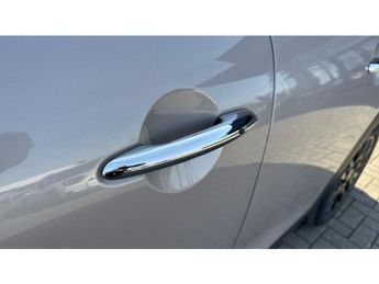 MINI Hatchback 1.5 Cooper Classic 5dr Auto [Comfort Pack] Petrol Hatchback