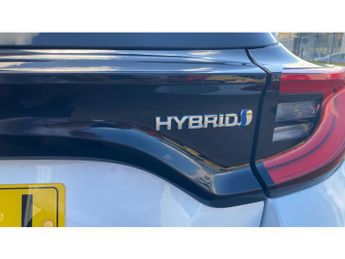 Toyota Yaris 1.5 Hybrid Design 5dr CVT Hybrid Hatchback