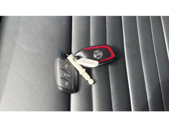 MG HS 1.5 T-GDI Trophy 5dr DCT Petrol Hatchback