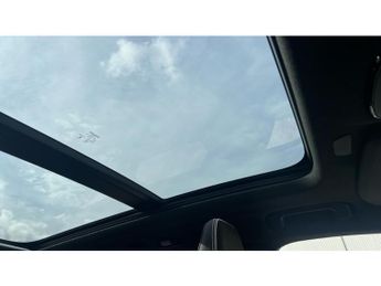 Volvo XC40 2.0 B4P Ultimate Dark 5dr Auto Petrol Estate