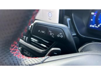 Ford Focus 1.5 EcoBlue ST-Line Vignale 5dr Auto Diesel Hatchback