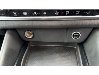 Nissan Qashqai 1.3 DiG-T MH 158 N-Connecta 5dr Xtronic Petrol Hatchback