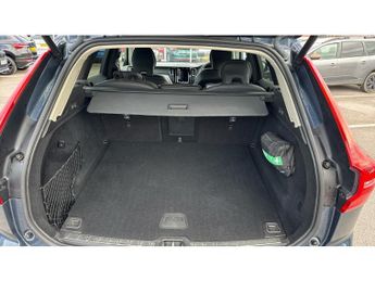 Volvo XC60 2.0 B4P Plus Dark 5dr Geartronic Petrol Estate