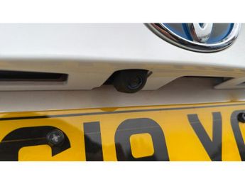 Toyota C-HR 1.8 Hybrid Design 5dr CVT Hybrid Hatchback