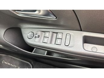 Vauxhall Corsa 100kW Design 50kWh 5dr Auto Electric Hatchback