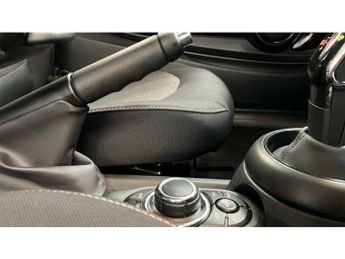 MINI Hatchback 1.5 Cooper Classic 3dr Auto Petrol Hatchback