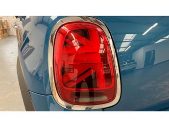 MINI Hatchback 1.5 Cooper Classic 3dr Auto Petrol Hatchback