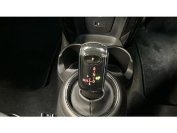 MINI Hatchback 1.5 Cooper Classic 3dr Auto Petrol Hatchback