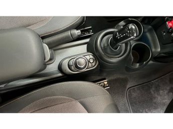 MINI Hatchback 1.5 Cooper Classic 3dr Auto Petrol Hatchback