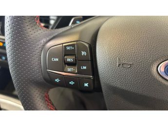 Ford Focus 1.0 EcoBoost Hybrid mHEV ST-Line Vign 5dr Auto Petrol Hatchback