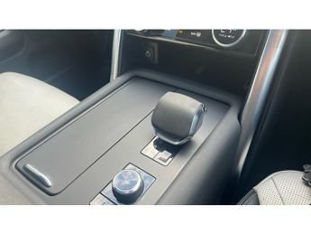 Land Rover Discovery 3.0 D300 R-Dynamic SE 5dr Auto Diesel Station Wagon