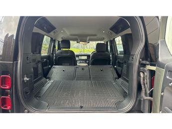 Land Rover Defender 2.0 D200 SE 110 5dr Auto Diesel Estate