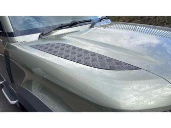 Land Rover Defender 2.0 D200 SE 110 5dr Auto Diesel Estate