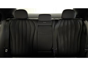 Mercedes-Benz E-Class E220d AMG Line 4dr 9G-Tronic Diesel Saloon