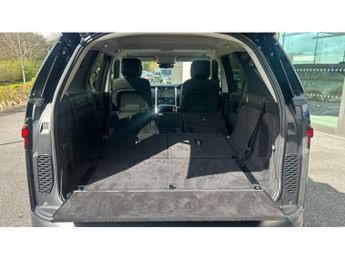 Land Rover Discovery 3.0 D300 S 5dr Auto Diesel Station Wagon