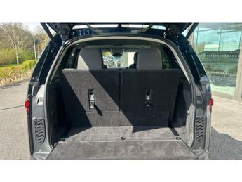 Land Rover Discovery 3.0 D300 S 5dr Auto Diesel Station Wagon