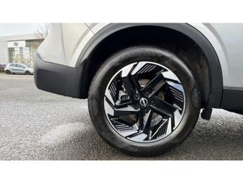 Nissan Qashqai 1.3 DiG-T MH 158 N-Connecta 5dr Xtronic Petrol Hatchback