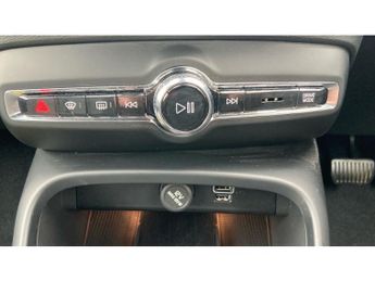 Volvo XC40 1.5 T4 Recharge PHEV Plus Dark 5dr Auto Estate