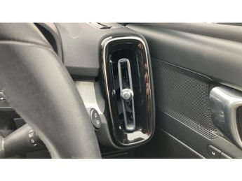 Volvo XC40 1.5 T4 Recharge PHEV Plus Dark 5dr Auto Estate