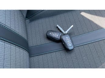 Peugeot 208 1.2 PureTech 100 Allure Premium + 5dr EAT8 Petrol Hatchback
