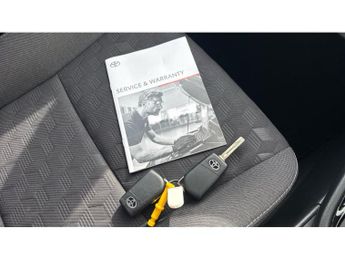 Toyota Yaris 1.5 Hybrid Design 5dr CVT Hybrid Hatchback