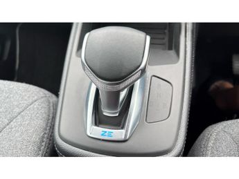 Renault Zoe 100kW S Edition R135 50kWh Rapid Charge 5dr Auto Electric Hatchb