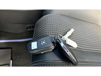 Peugeot 2008 100kW GT 50kWh 5dr Auto Electric Estate