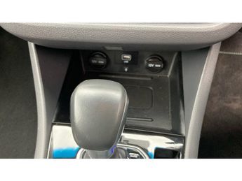Hyundai IONIQ 1.6 GDi Plug-in Hybrid Premium SE 5dr DCT Hatchback